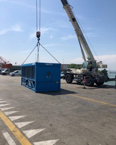 Movimentazione e trasporto macchinario.