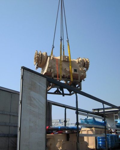 Movimentazione e trasporto antico motore Actv.