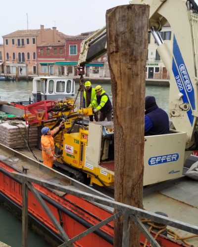 Trasporto macchinario pressa.