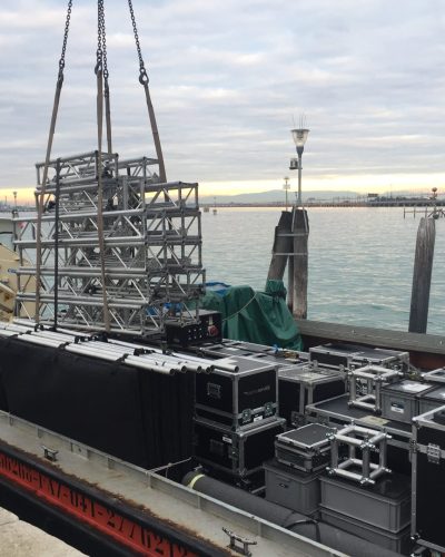 Trasporto di materiali per eventi.